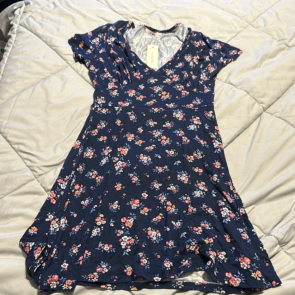 Francesca’s Navy Blue Flowy Dress